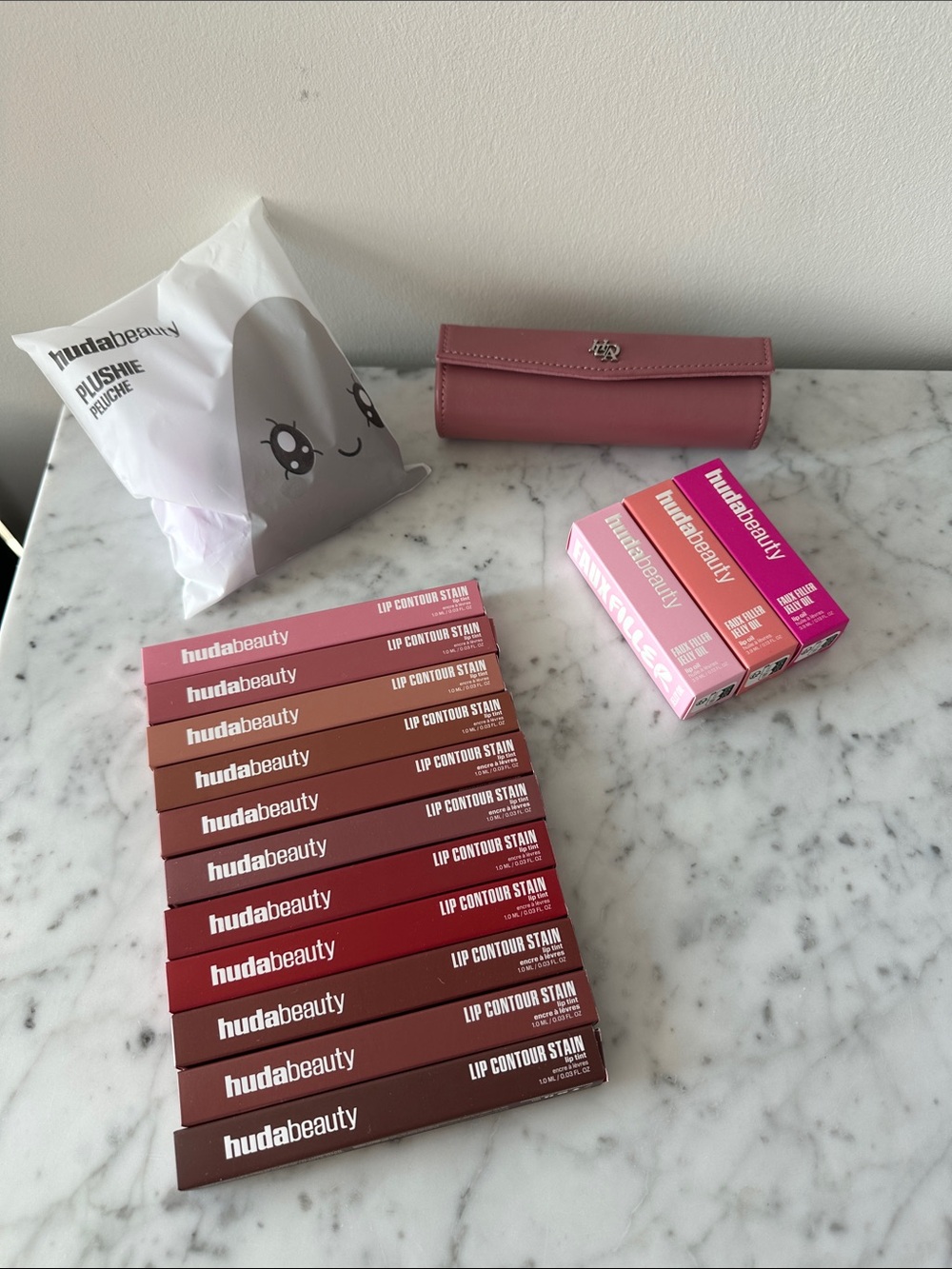 16 piece huda beauty set